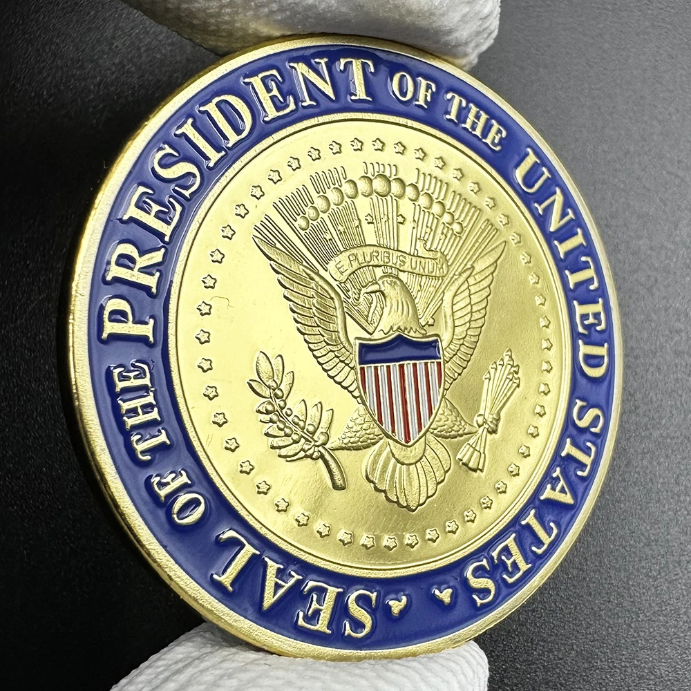 2024 Trump Gold Coin Collectibles 45th President of The United States Commemorative Badge Make America Great Again Souvenir