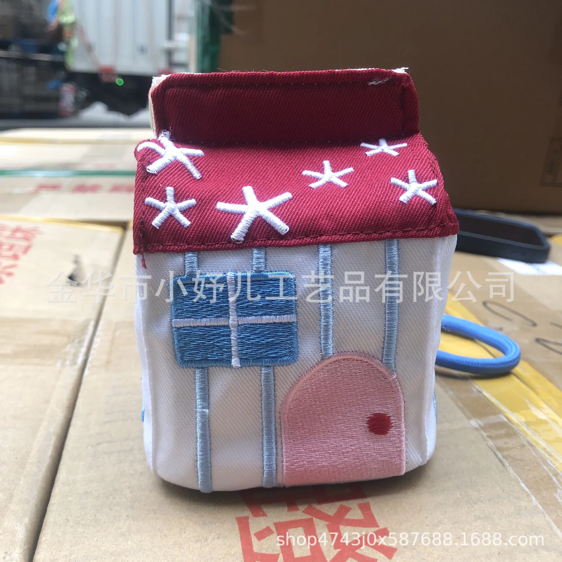 Red House Earphones Change Storage Bag Keychain Pendants Decoration Gift Fashion Funny Ideal Choice Versatile Cute Personality