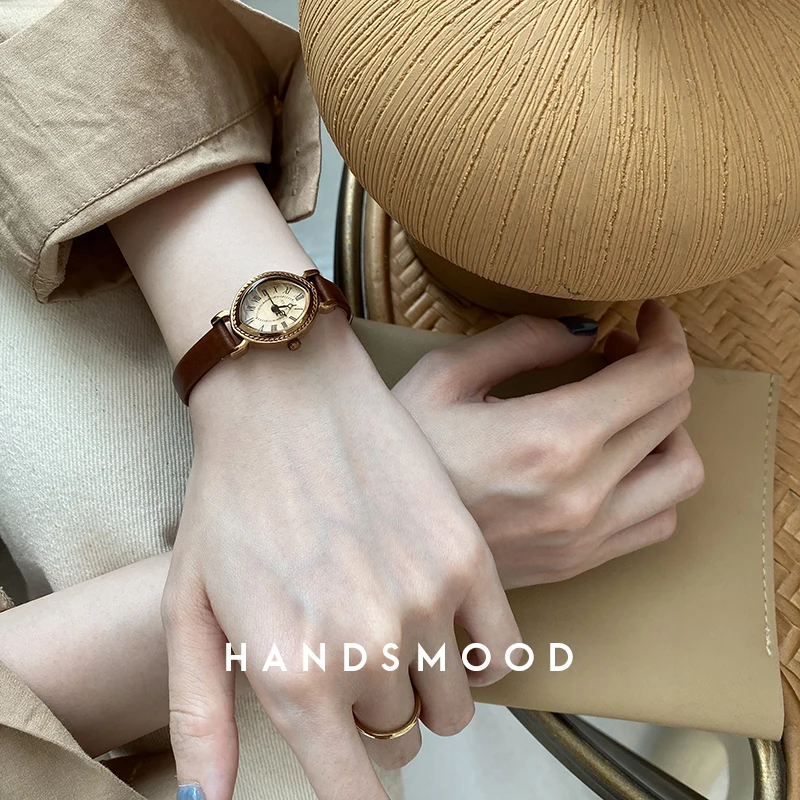 

New Women'S WristwatchKorean StyleCasual And Fashionable Oval Dial Retro Quartz Watch, Elegant Women'S Wristwatch, Women'S Gift.
