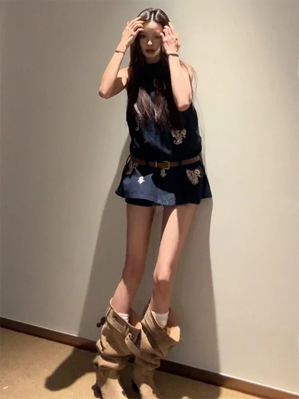 

New Chinese Style Embroidered Denim Sleeveless Top Women's Fashion Anti-Aging Summer Outfit Shorts Two-Piece Set Casual Wear