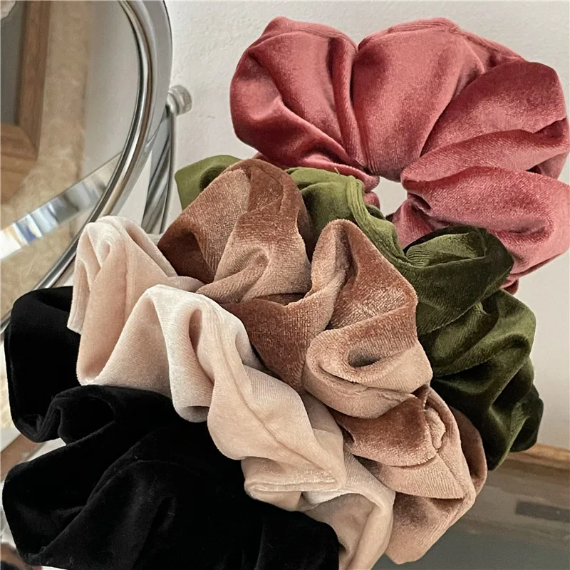 العرف المتضخم المخملية الفانيلا Scrunchies للنساء ، العصابات الشعر مرنة ، عصابات الشعر الفانيلا كبيرة ، 17 سنتيمتر