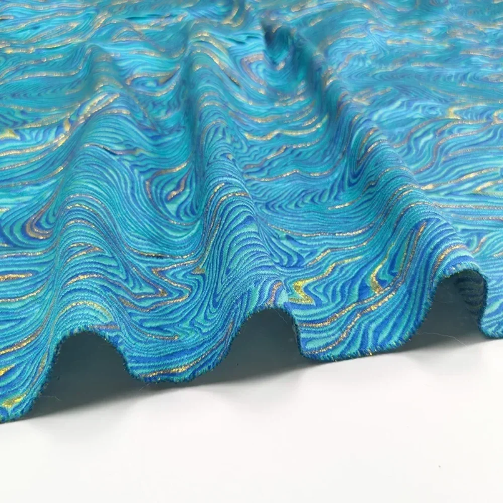 

Gold Jacquard Fabric Weaving Brocade Fashion Clothing Design for Dress Wholesale Cloth Per Meter for Sewing Polyester Material