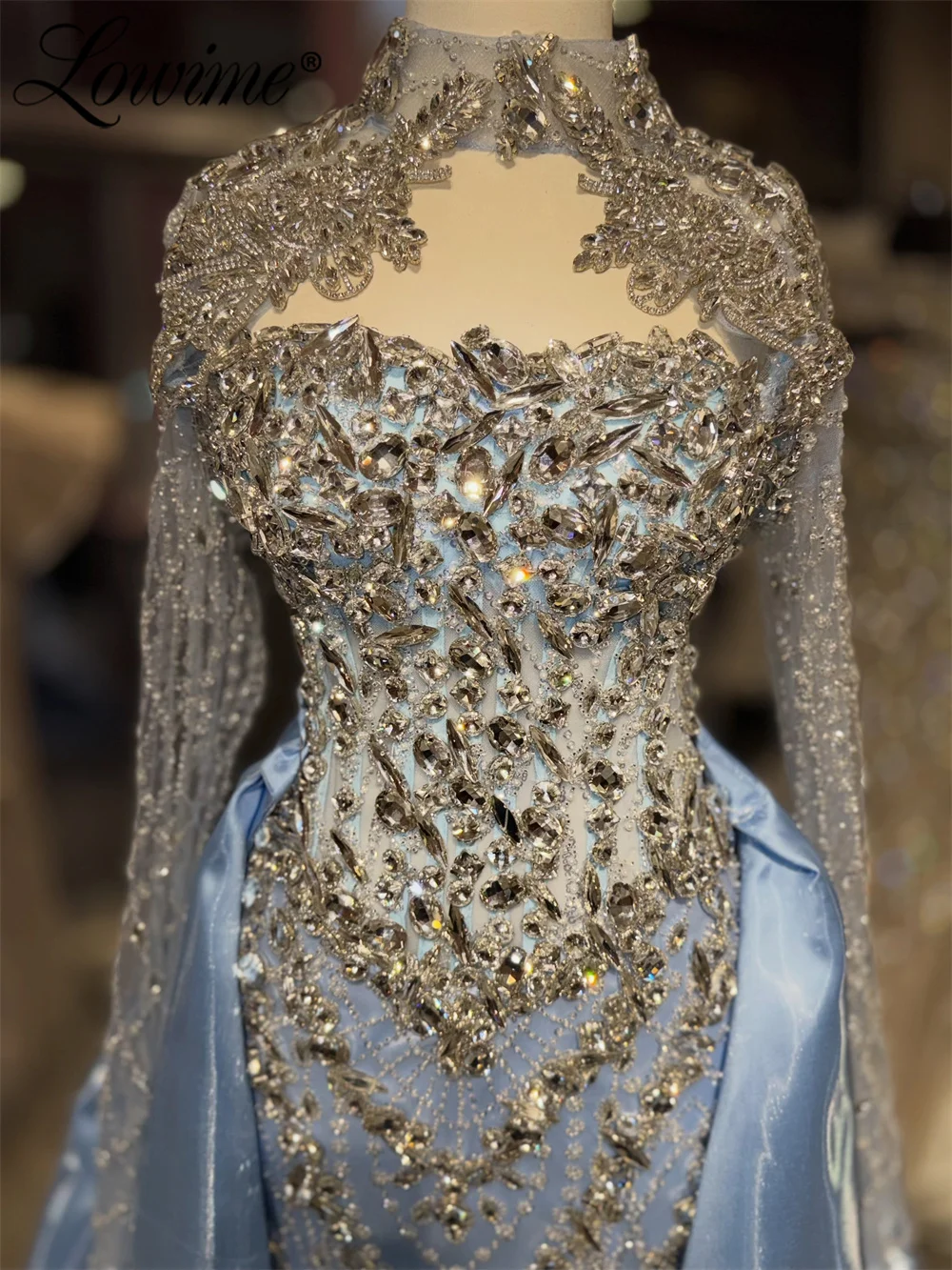 Sparkle Crystals Sky Blue Long Sleeves Evening Dresses Customized Arabic Elegant Party Gowns for Formal Occasion Weddings 2026