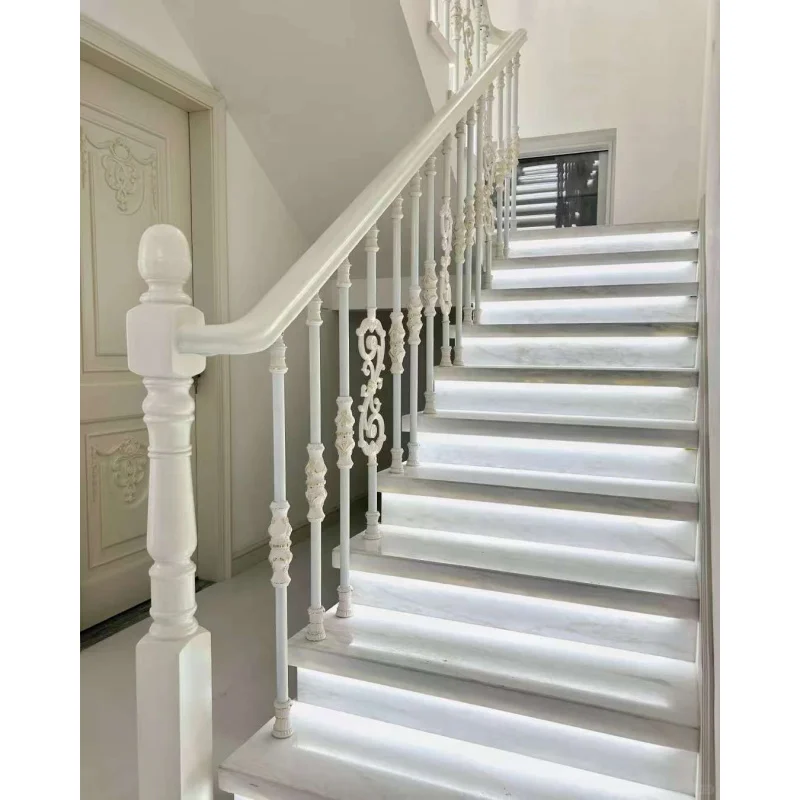 Custom.Design درابزين من الألومنيوم درابزين سلم مزخرف حديث فاخر