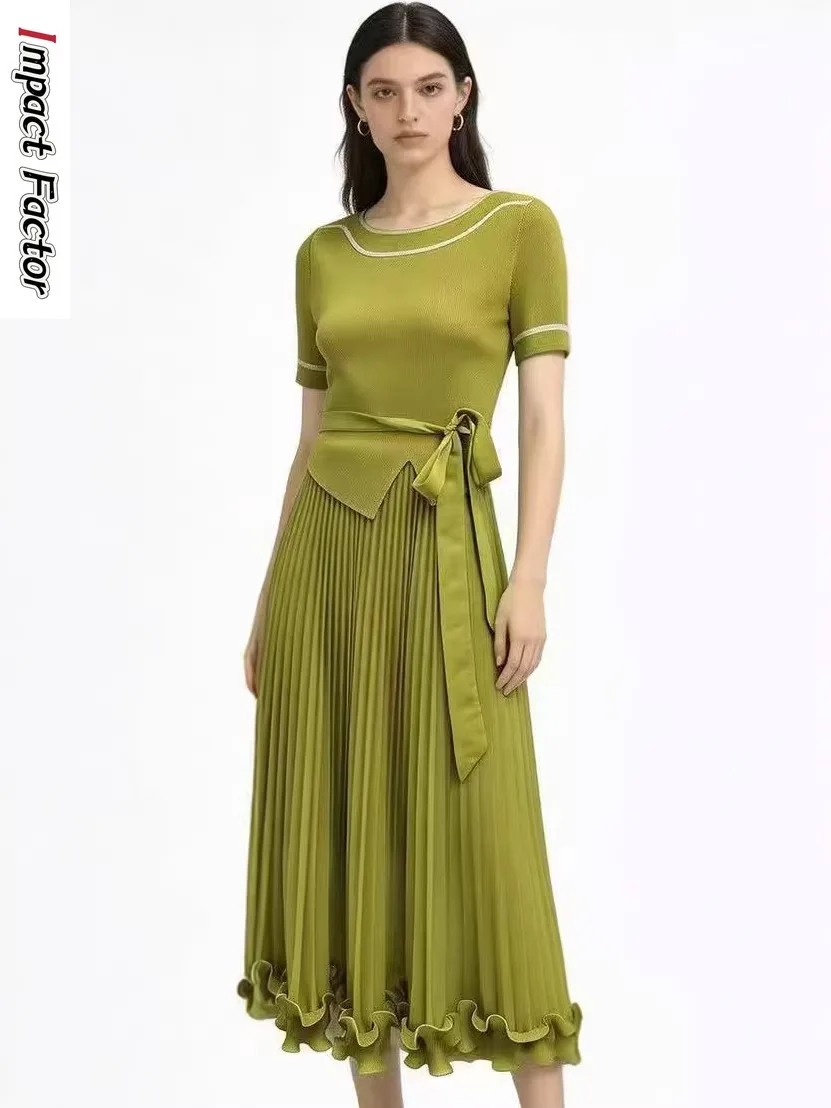 

2026 Miyake New Waist and Thin Fashion Crew Neck Dress Temperament Celebrity Loose Fungus Edge Dress Versatile Woman