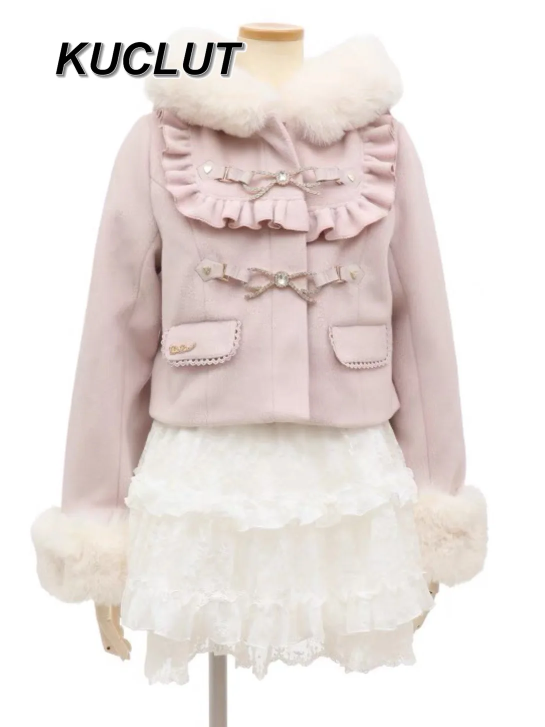 2025 جديد الشتاء الدافئة السترات فام الفرنسية الحلو تصميم القوس المرأة معطف مقنع القلب الجلود زر قصيرة معاطف الصوف السميك