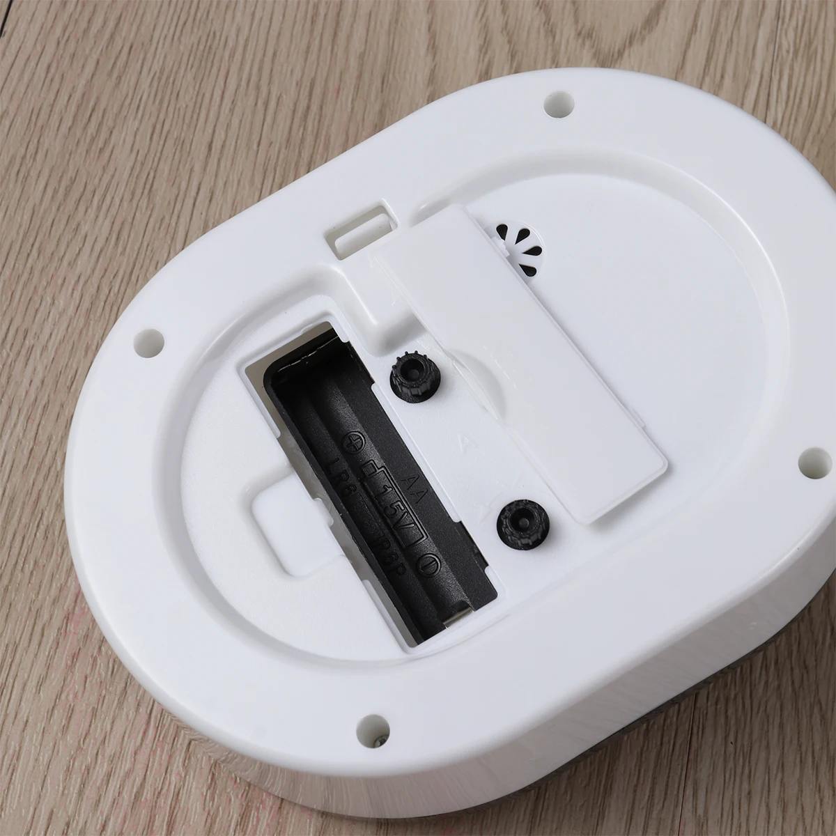 

Alarm Non-Ticking Alarm Clock Silent Non-Ticking Quartz Analog Travel Clock With Snooze Light Function Black White