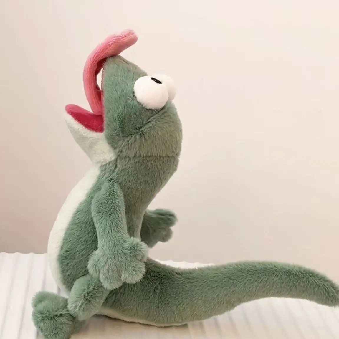 Funny Beaver Lizard Cute Vocal Toy Magnetic Tongue Lizard Abstract Plush Toy Anime Cute Plush Stuffed Toy For Best Bithday Gift