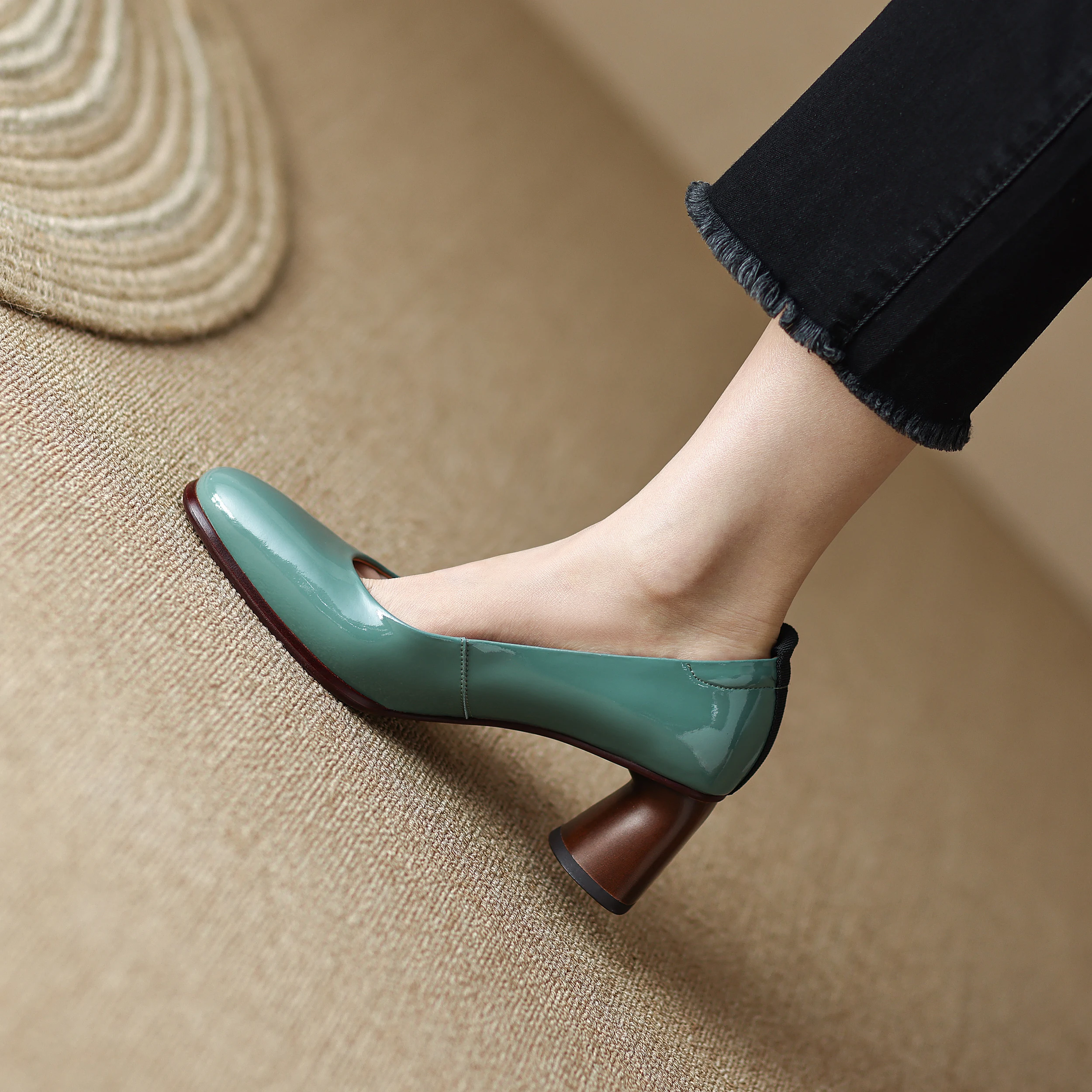 Women Pumps Shoes Genuine Leather Office Lady GLADIATOR High-Quality Elegant Shoes Lagre Size A84