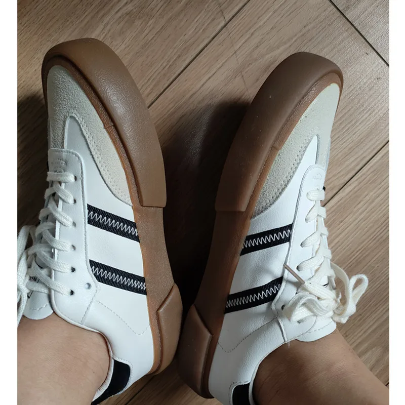 New Luxury Shoes for Woman Classic Sneakers Women Leather Retro Low Cut Lace -up Casual Women Sneakers Plus Size 44