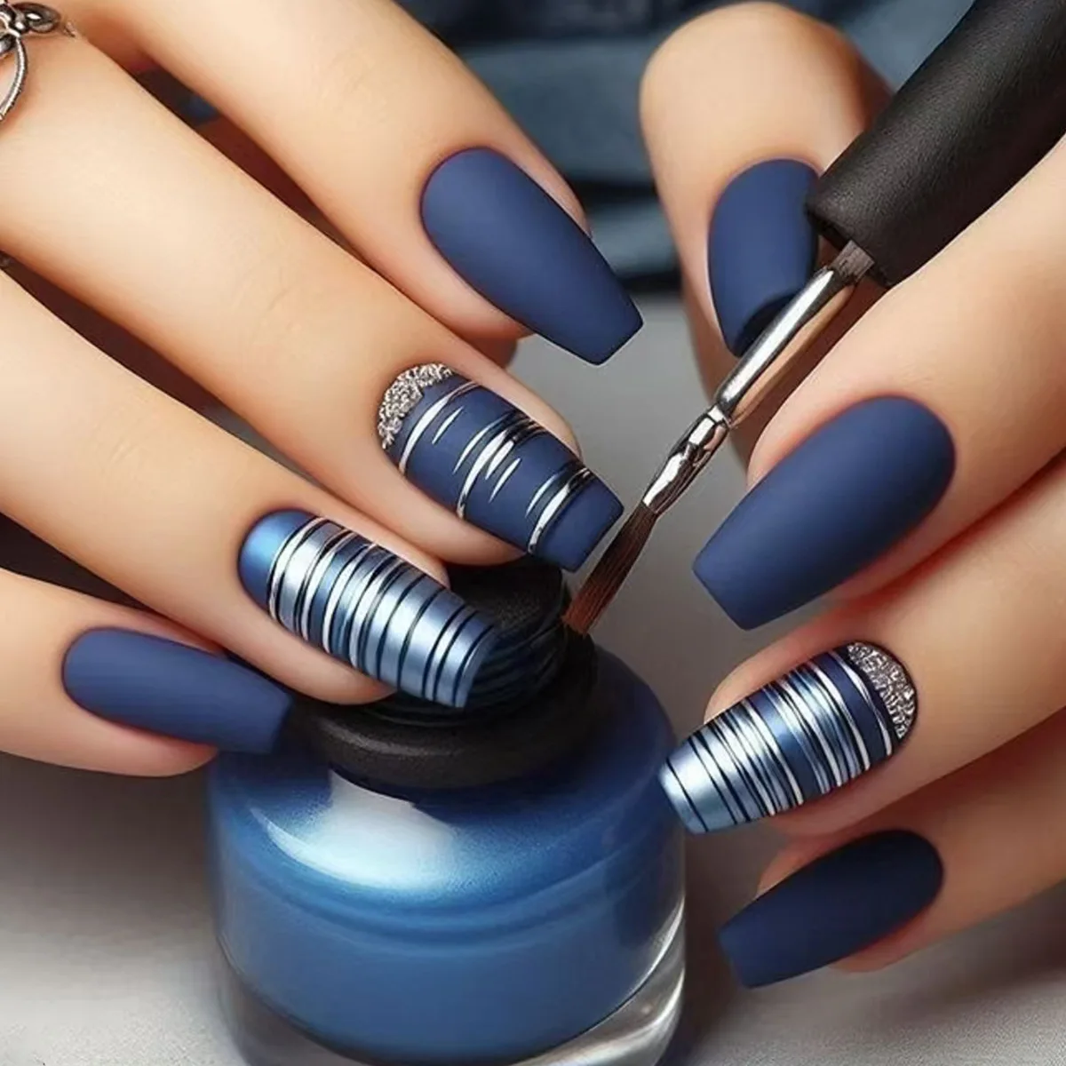

24pcs Vintage French Press-On Nails - Navy Stripe & Matte Finish Long Square Shape (Multi Sizes) False Nail For Women Girl