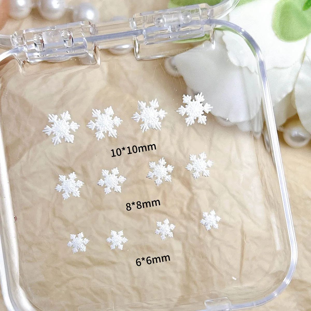 60PCS Creative Fine Sparkling White Snowflake Resin Nail Charms 3D Minimalist Hexagonal Snowflake Nail Art Decorations DIY Nails