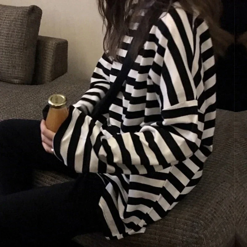 spring Autumn Women harajuku Striped T-shirt Long Sleeve O-Neck T-Shirts fashion Korean Casual oversized T Shirt goth black Tops