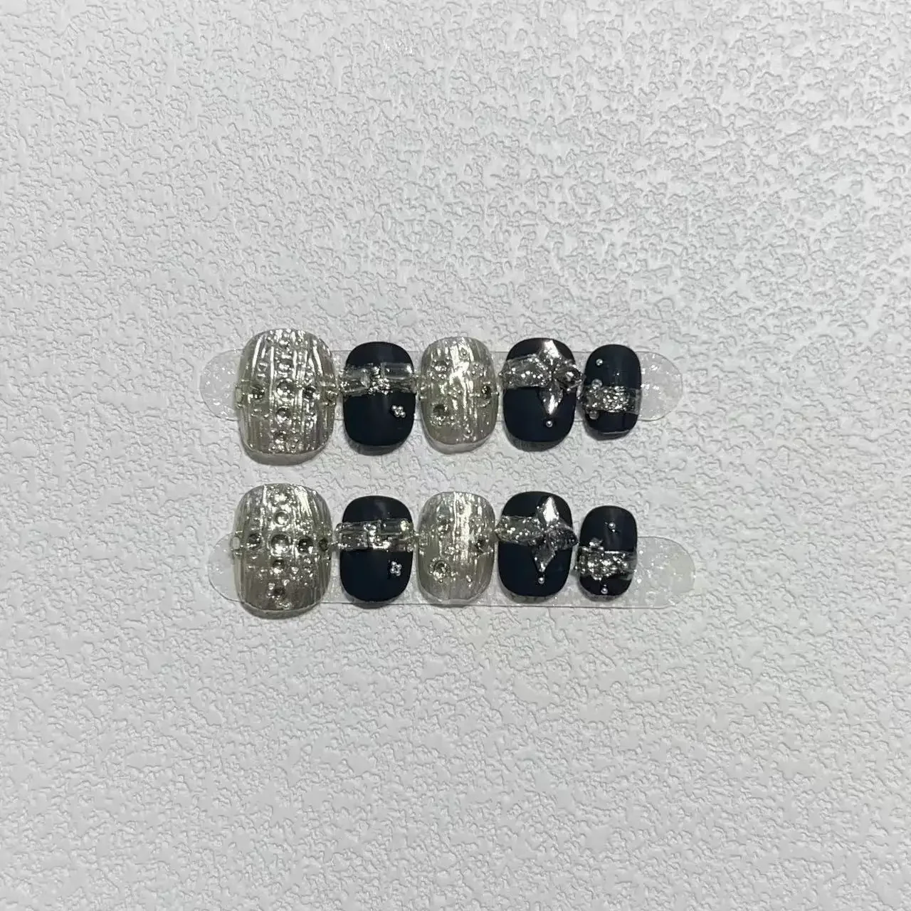 10 Pieces Press On Nails Handmade Black Frosted Mirror Jump Color Steel Beads Glitter Diamonds Short Fake Nail Patches Removable