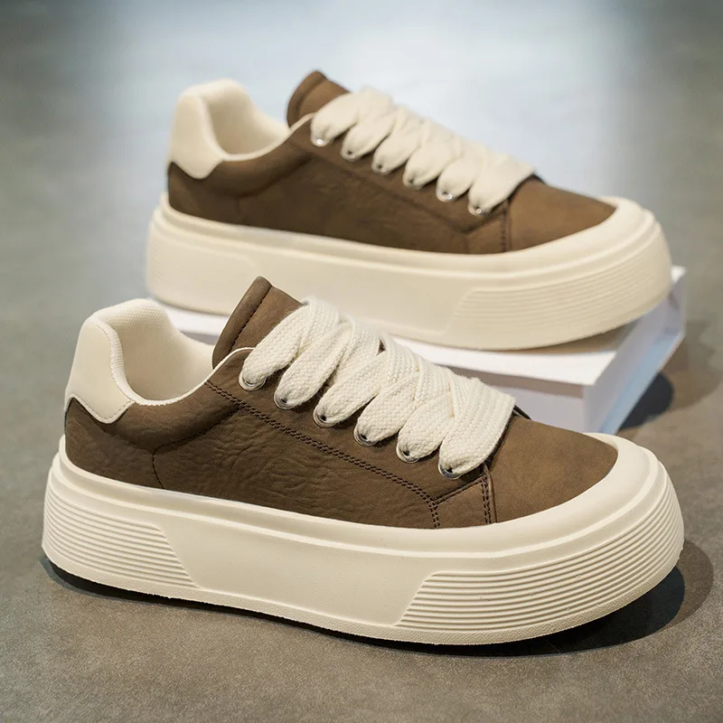 Trendy and Niche Men's Shoes for Spring and Autumn, Men's Sneaker and Casual Shoes, Versatile Leather Board Shoes for Students