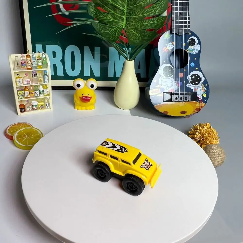 Creativo anti-gravità arrampicata su parete auto ornamenti auto interessante vagone ferroviario giocattolo auto da corsa regali per bambini modello di auto sportiva