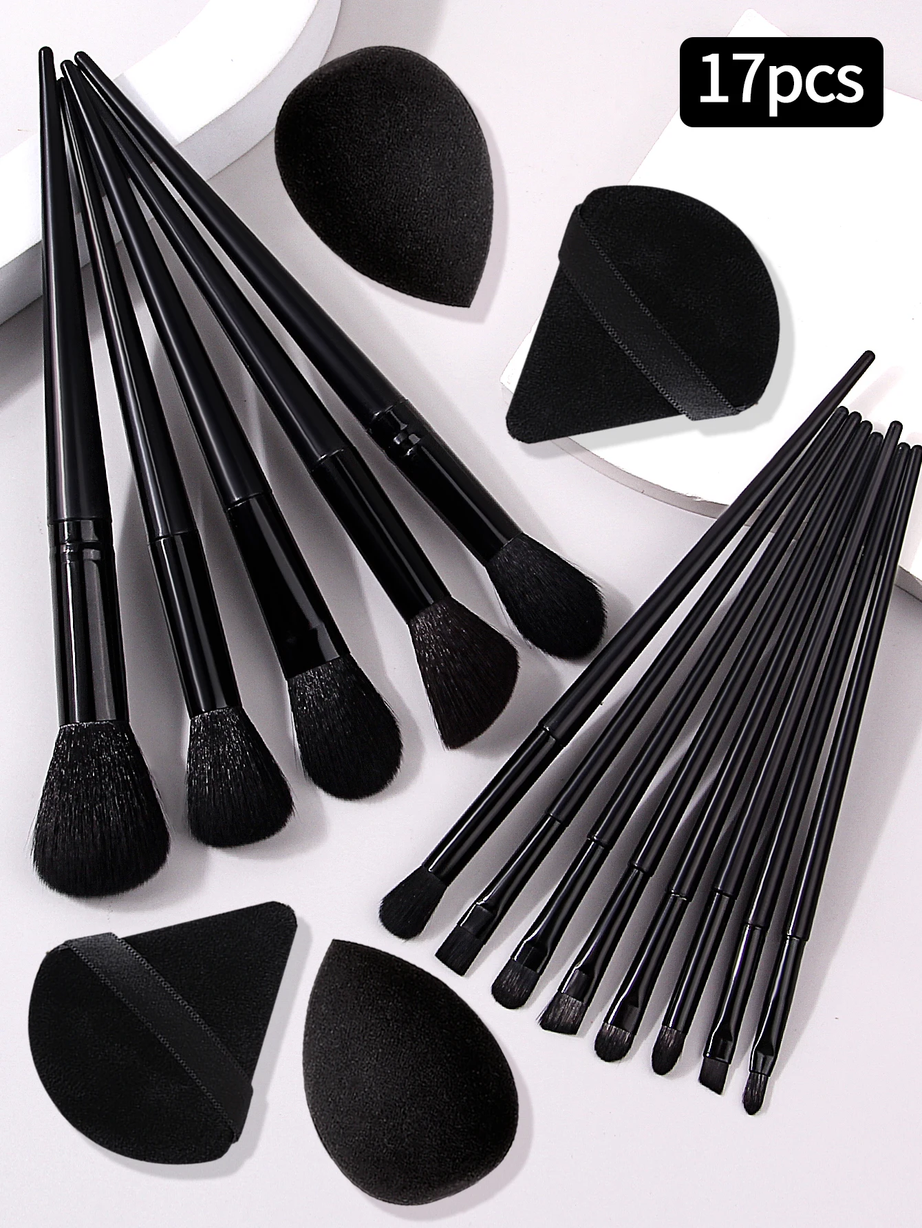 13-teiliges schwarzes Make-up-Pinsel-Set mit weichen Borsten, 4-teilig, trockenes und nasses Mehrzweck-Make-up-Powderfuff und Spongeegg-Make-up-Tools für Anfänger