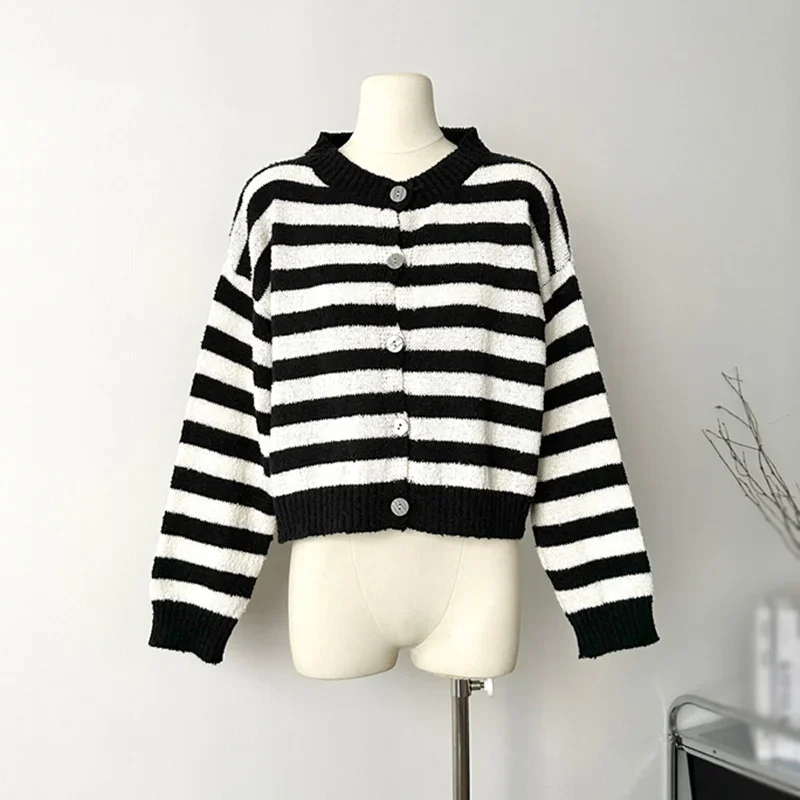 Autumn Casual Striped Cardigan Short Knitted Sweater Women Spring Long Sleeve Cardigan Top Female Round Knitted Sweater Jacket