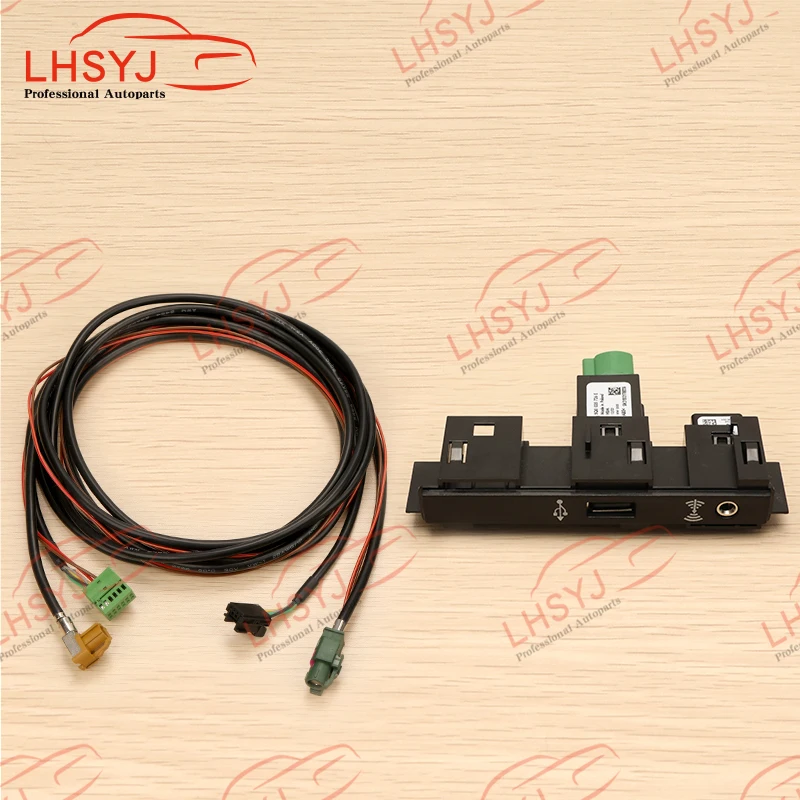 For Volkswagen Radio CarPlay Socket Media USB AUX Switch MIB2 MDI AMI Adapter Plug For Tiguan Touran 5Q0 035 724E 5Q0 035 726 E