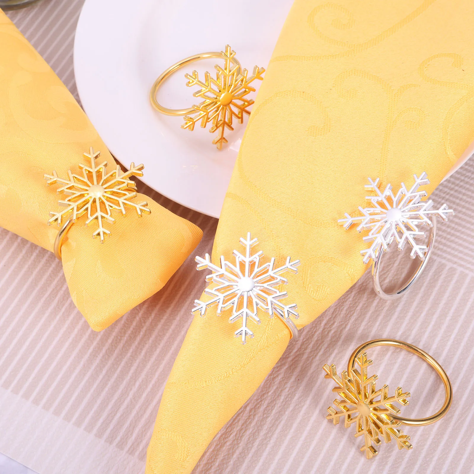 6Pcs/lot Christmas Snowflake Shape Napkin Ring Wedding Thanksgiving Party Table Decor Cloth Napkin Holder Buckle Serviette Ring