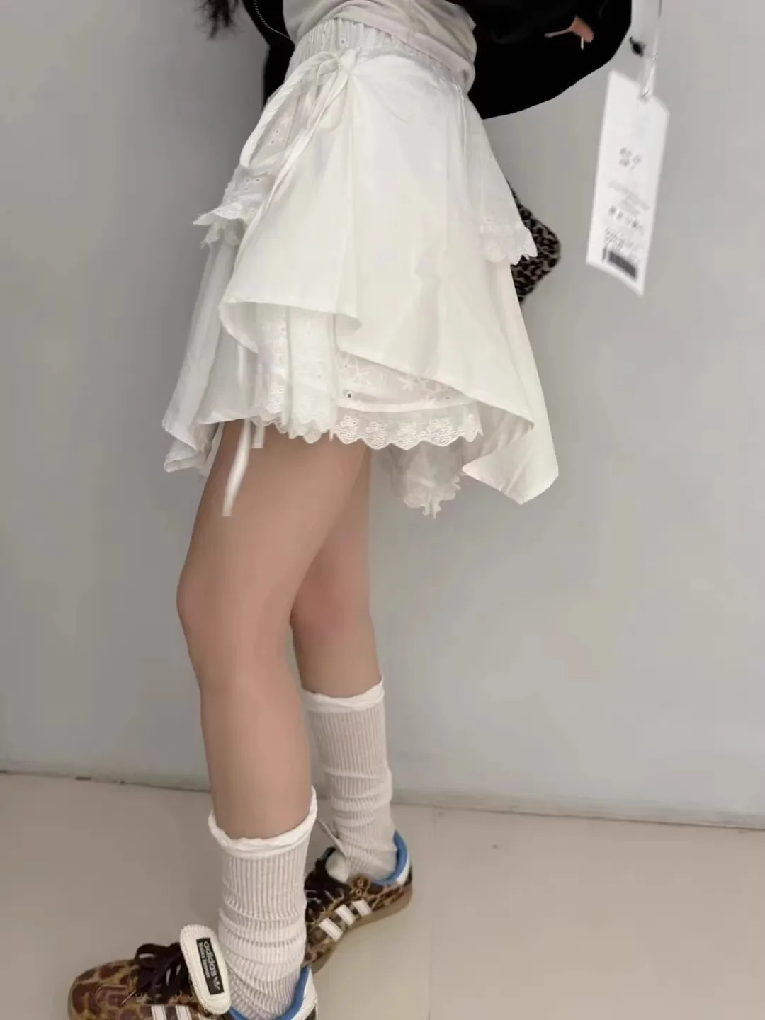 Summer New Sle White Cake Design Hollow out Belted Fluffy ort Skirt Women's mid Waist Irregular Korean Version f Skirt