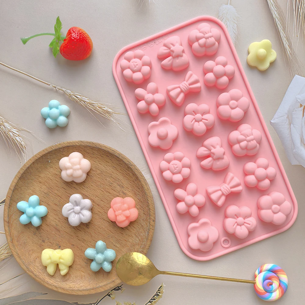 18 cavity flower candy mold DIY bow chocolate jelly mold ice mold pudding mold soap mold biscuit mold for dessert making