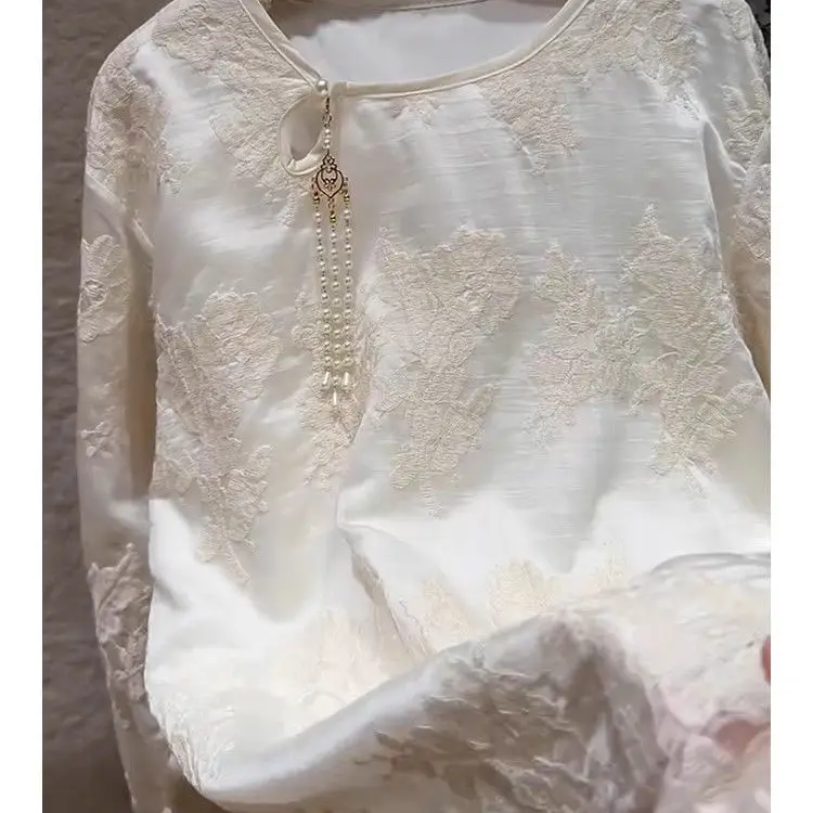 

New Chinese Style Embroidered Lace Blouse Loose Women's Top Spring 2025 New Arrival Tassel Chinese Style Shirt