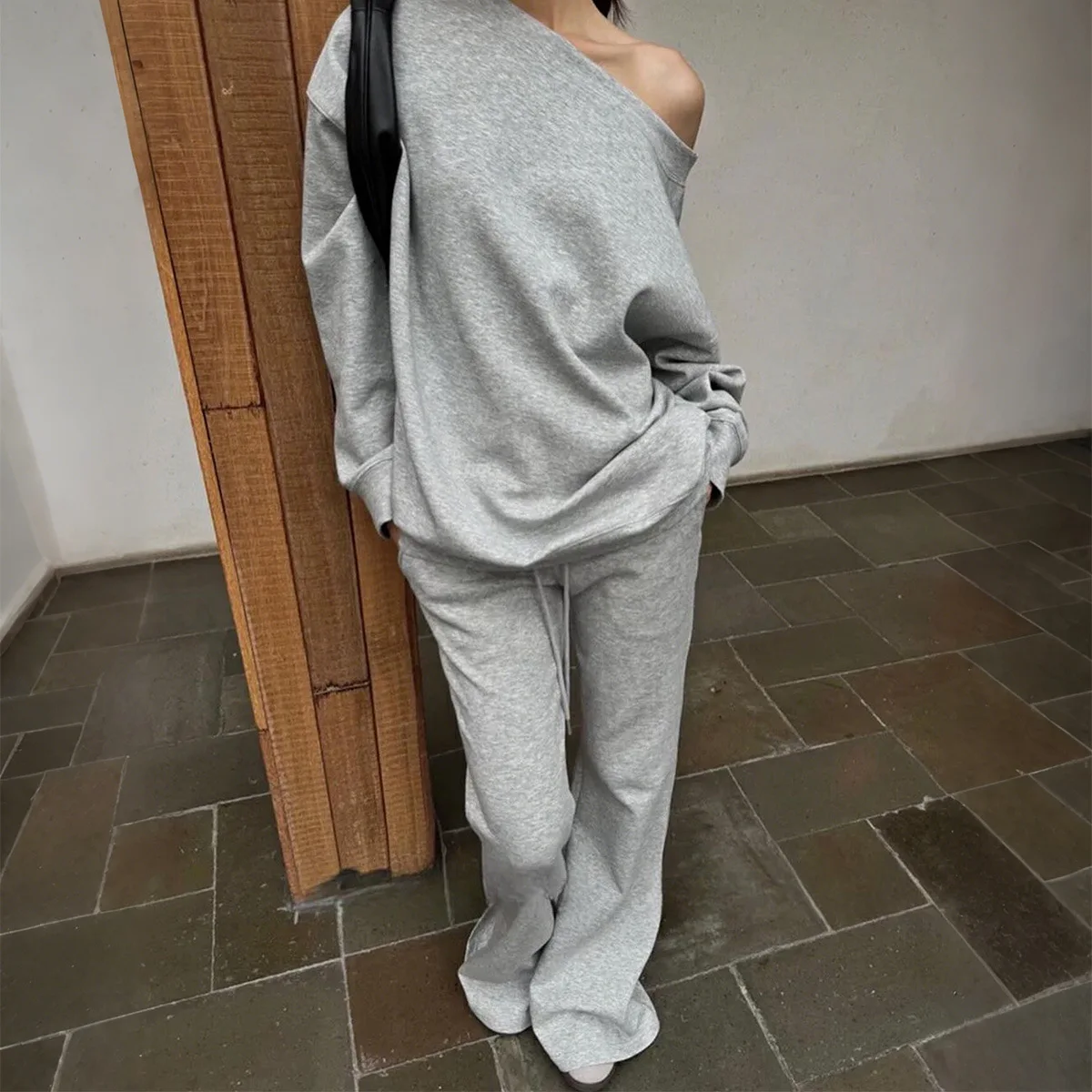 

Casual Sports Style Long Sleeve Jacket and Straight-Leg Pants Set for Women, Autumn 2025