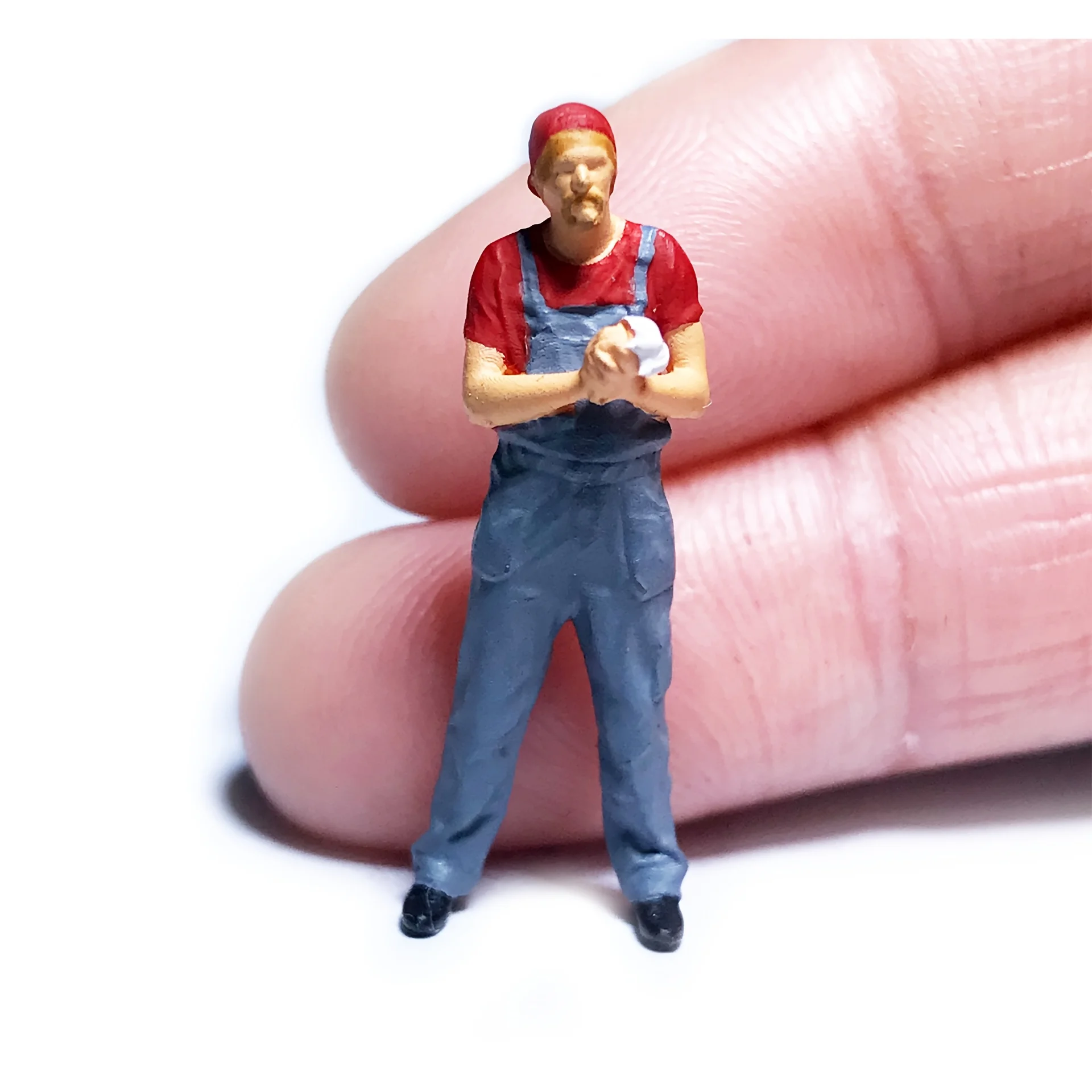 4pcs 1/64 Mini Figure Car Mechanic Repair shop Repairman car technician Macro Shooting/Creative Scene/Moss Decoration/Mini Resin