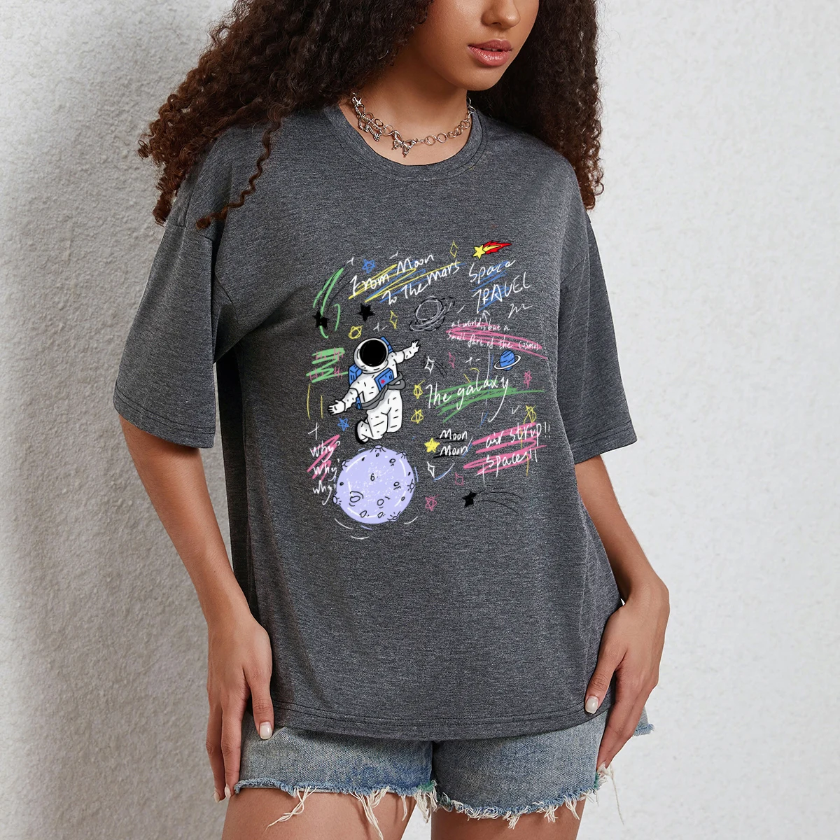 

Cartoon space astronaut print T-shirt Women's Kawaii Graphic T-shirt Casual short sleeve women's T-shirt o collar T-shirt