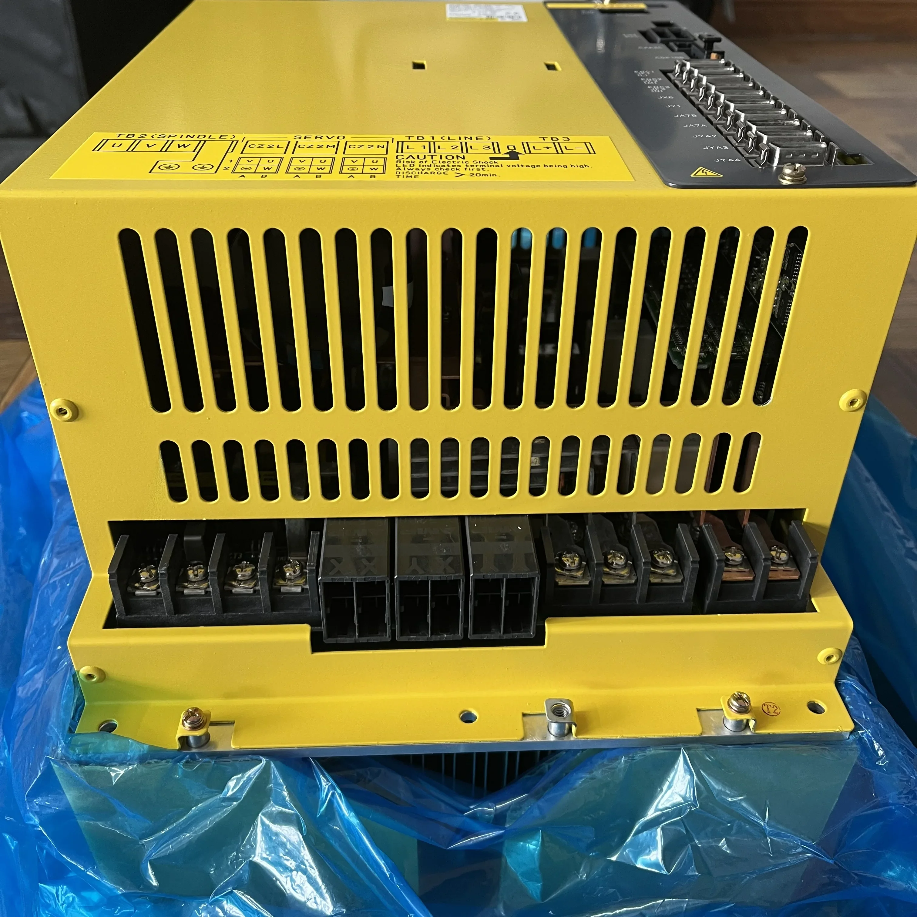 New Fanuc servo drive A06B-6134-H303