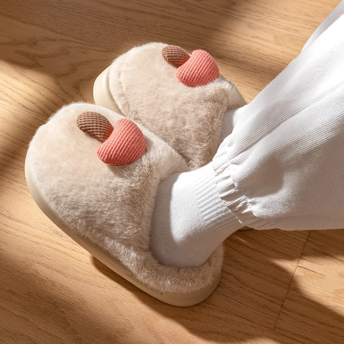 TZLDN Women's Winter Warm Cartoon Slippers Closed Toe Non Slip Furry House Shoes Women Indoor Bedroom 4CM EVA Sole Plush Slipper