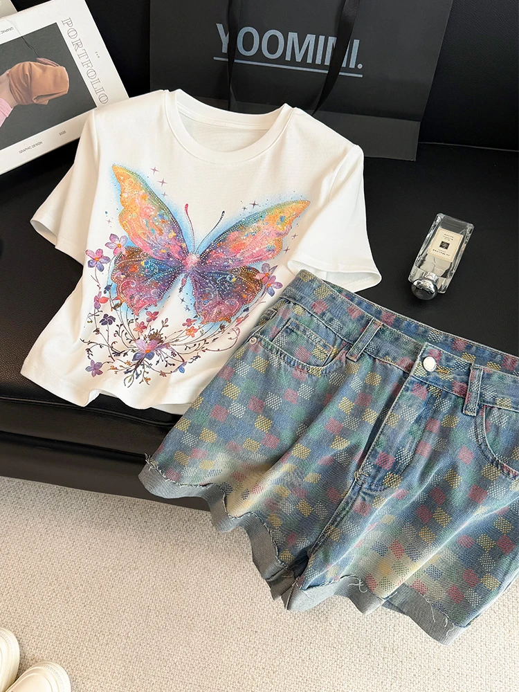 

Fashionable Two-Piece Set Short Sleeve T-Shirt And Shorts Women's Slim Fit Youthful Look Perfect for Summer Casual Wear