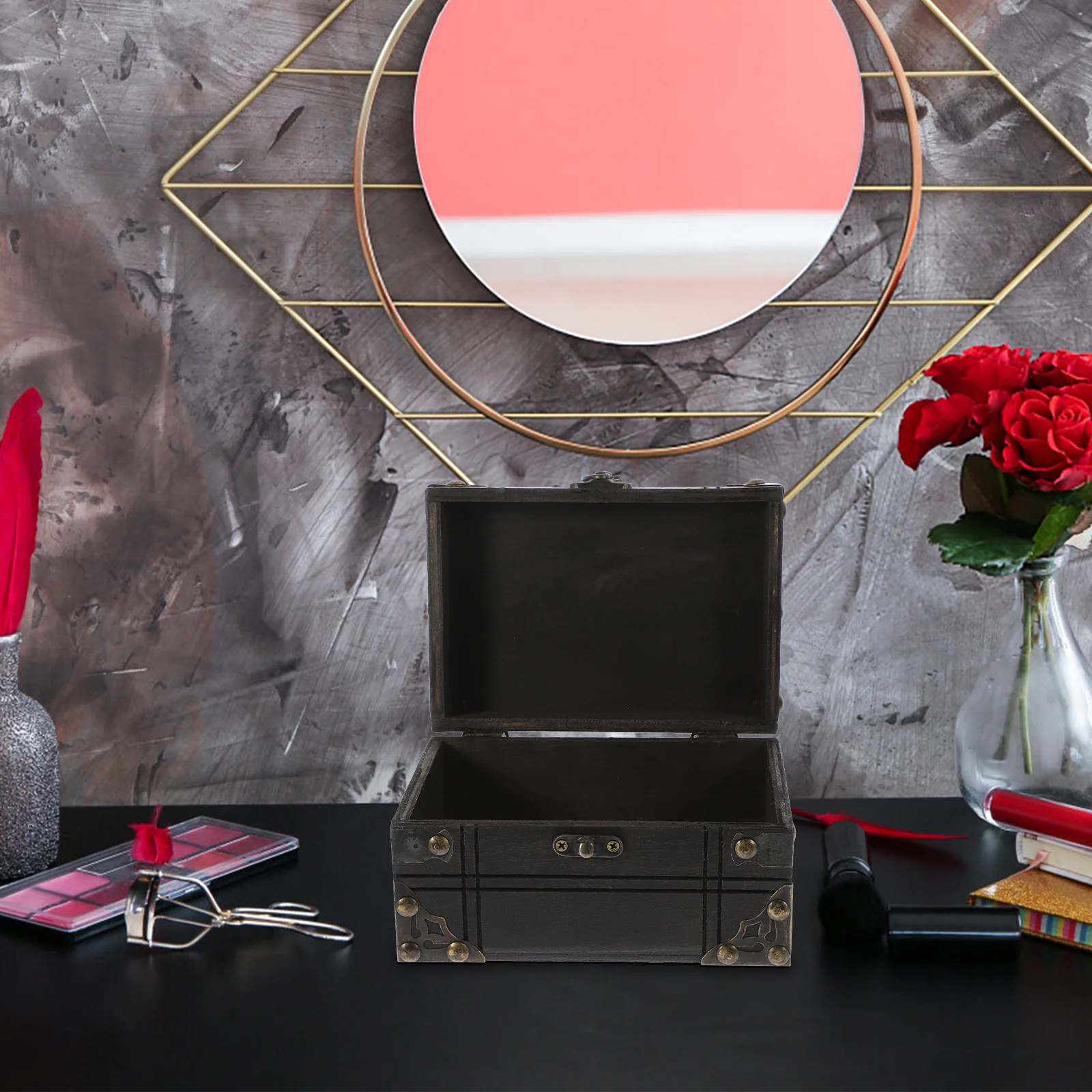 

Wooden Vintage Jewelry Storage Chest Large Capacity Retro Style Trinket Keepsake Box Treasure Box Decorative Organizer for Home