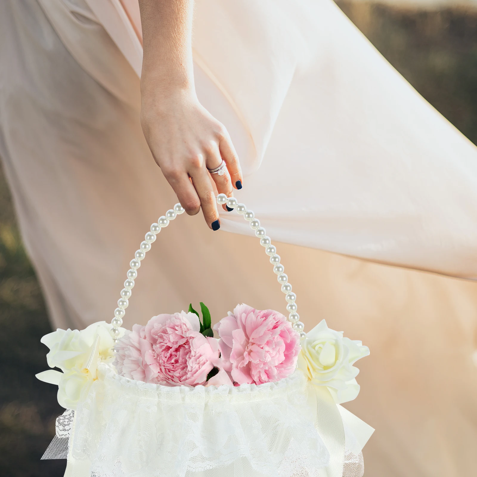 

Elegant Wedding Flower For Girl Flower Girl With Handle Petal Basket Portable Wedding Party Decoration Handheld Basket
