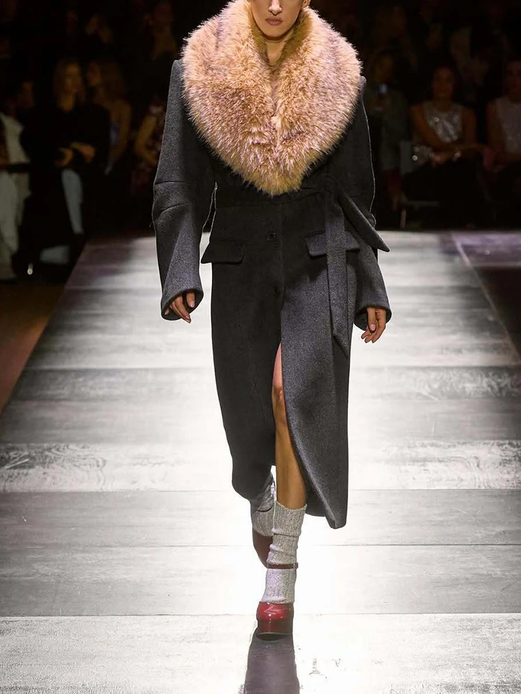 

Elegant Wool Coat with Oversized Fur Collar Warm Winter Style, Versatile Long Coat for Women 2025 Winter New Arrival