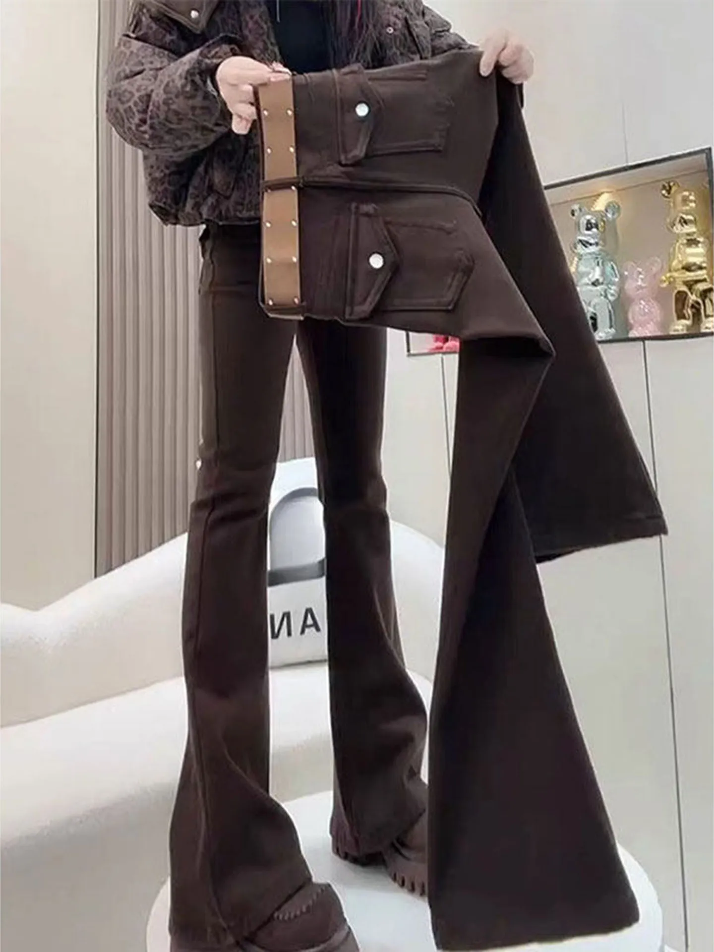 

High Waist Bell Bottom Denim Jeans Women's Summer Elegant Tight Fit Hip Lifting Long Pants Retro Coffee Color Micro Flared Jeans