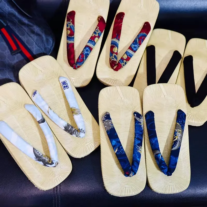 

Men's Japan Style Geta Summer Outdoor Flip Flops Beach Slippers Cosplay Shoes Kimono Zori