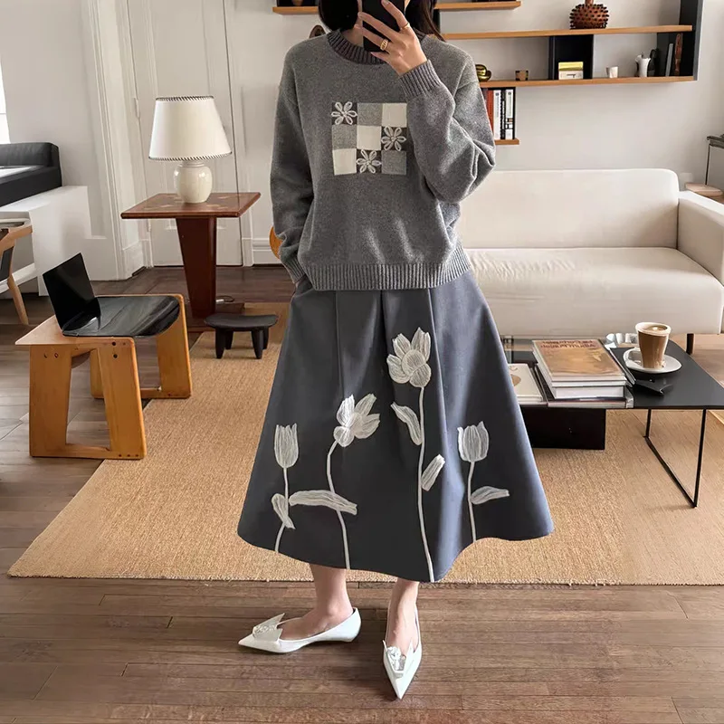 

【Gift Free】Women Gray Tulip Floral Pleated Midi A-Line Skirt 2025 Fall Winter French Niche Heavy Handmade Design