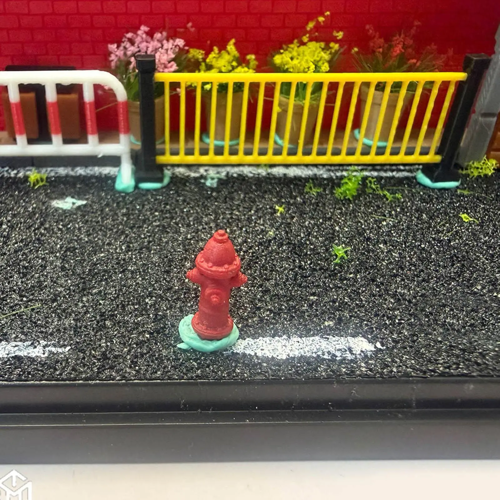 

5 Pieces 1:64 Hydrants Models Dollhouse Decor DIY Small Cake Topper Landscape Photo Props Garden Miniature Ornaments