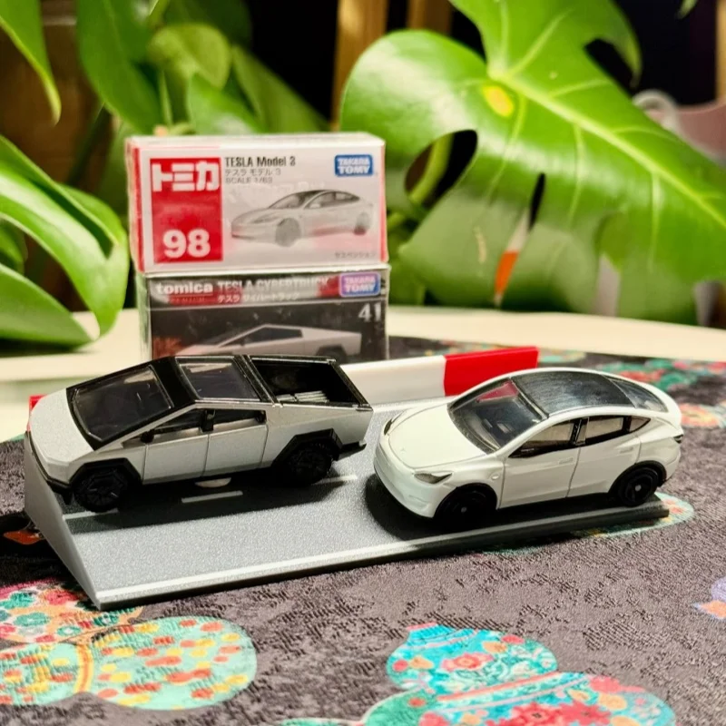 Takara Tomy Tomica No. 28 Tesla Model Y No. 98 Tesla Model 3 Premium 41 Cyber Truck  Alloy car Model Replica Series Gifts Toys view 5