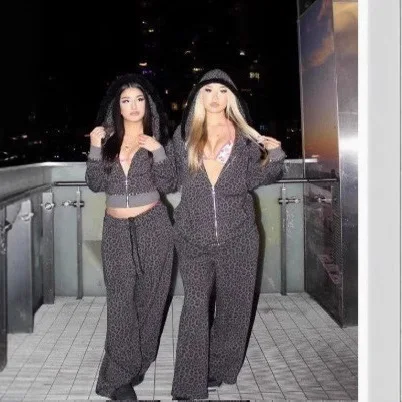 

Свободный повседневный женский комплект с леопардовым принтом в американском стиле Sle, костюм2025, новый модный свитшот, брюки, широкие брюки, длинный све