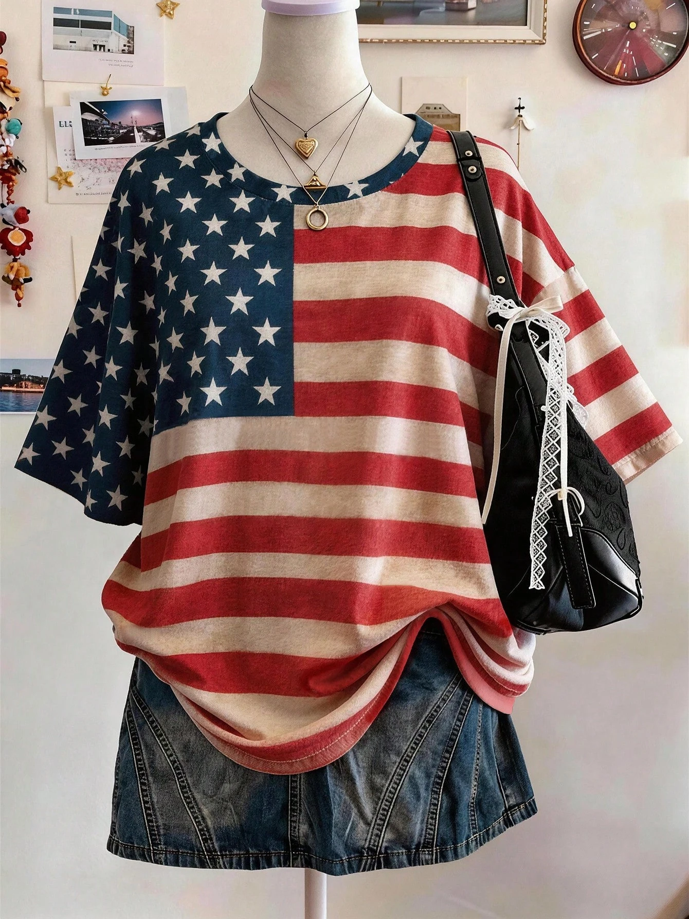 Fashionable Women's Patriot Striped Digital Print Y2K Style T-shirt with Shoulder Drop Design, Casual Sports Urban Style
