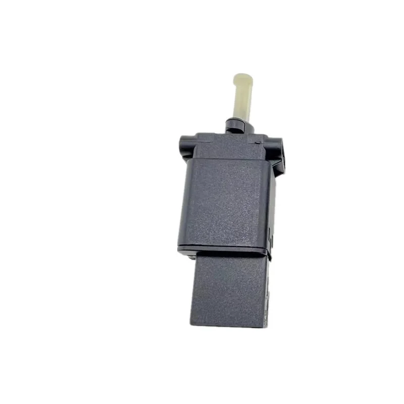 

AADD-4 pins car brake light switch For Mazda 6 GG Mazda CX-7 Mazda MX5 NC Brake pedal switch GJ6E-66-490 GJ6E66490 GJ6A-66-490