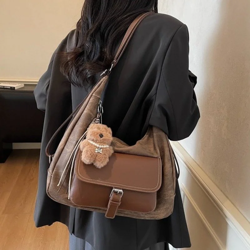 

Stylish Ladies Hand Bags Made Of Sable-Print Leather Featuring Trendy Switzerland Famous Elegant Lightweight Look