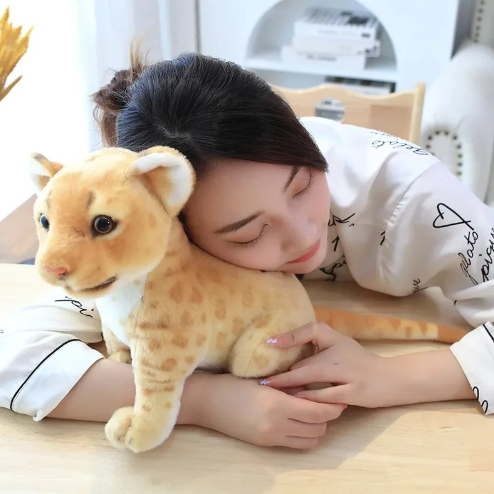 Poupée réaliste léopard des neiges Simulation léopard des neiges Lion doux bébé léopard en peluche mignon Simulation guépard poupée jouets