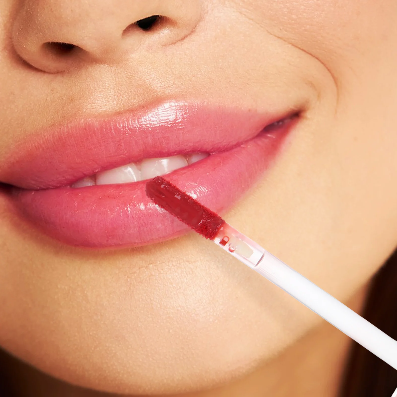 

Lip Plumper Gloss Hydrating Moisturizing Soft Smooth All Day Long Versatile Use Vibrant Colors Lipstick for Women