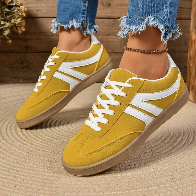 Autumn New Round-toe Flat-soled Casual Sports Shoes Fashionable  Popular Lace-up Running Shoes Non-slip Women\'s Vulcanized Shoes