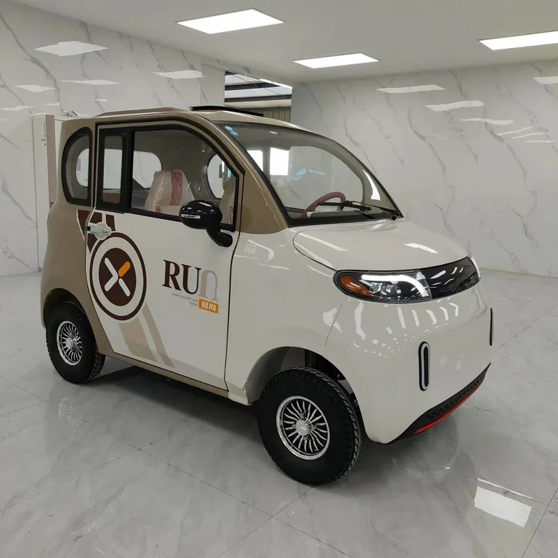 Hot Selling Letron 5-Seater Car Low Speed 60km/h 4 Wheeled 1000W AC Lithium Battery New Energy Vehicle Adults