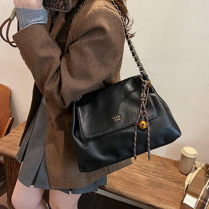 

​Designer Chain Shoulder Bag 2025 Winter - Minimalist Crossbody Purse for Women, Boho Chic Small Crossbody Bag​